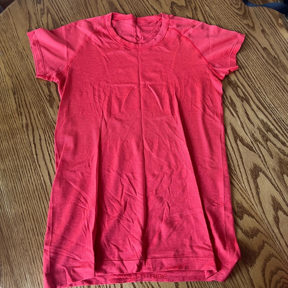 Lululemon Swiftly Tech Short Sleeve